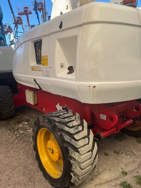 Sold - Scissor Lift - View 2